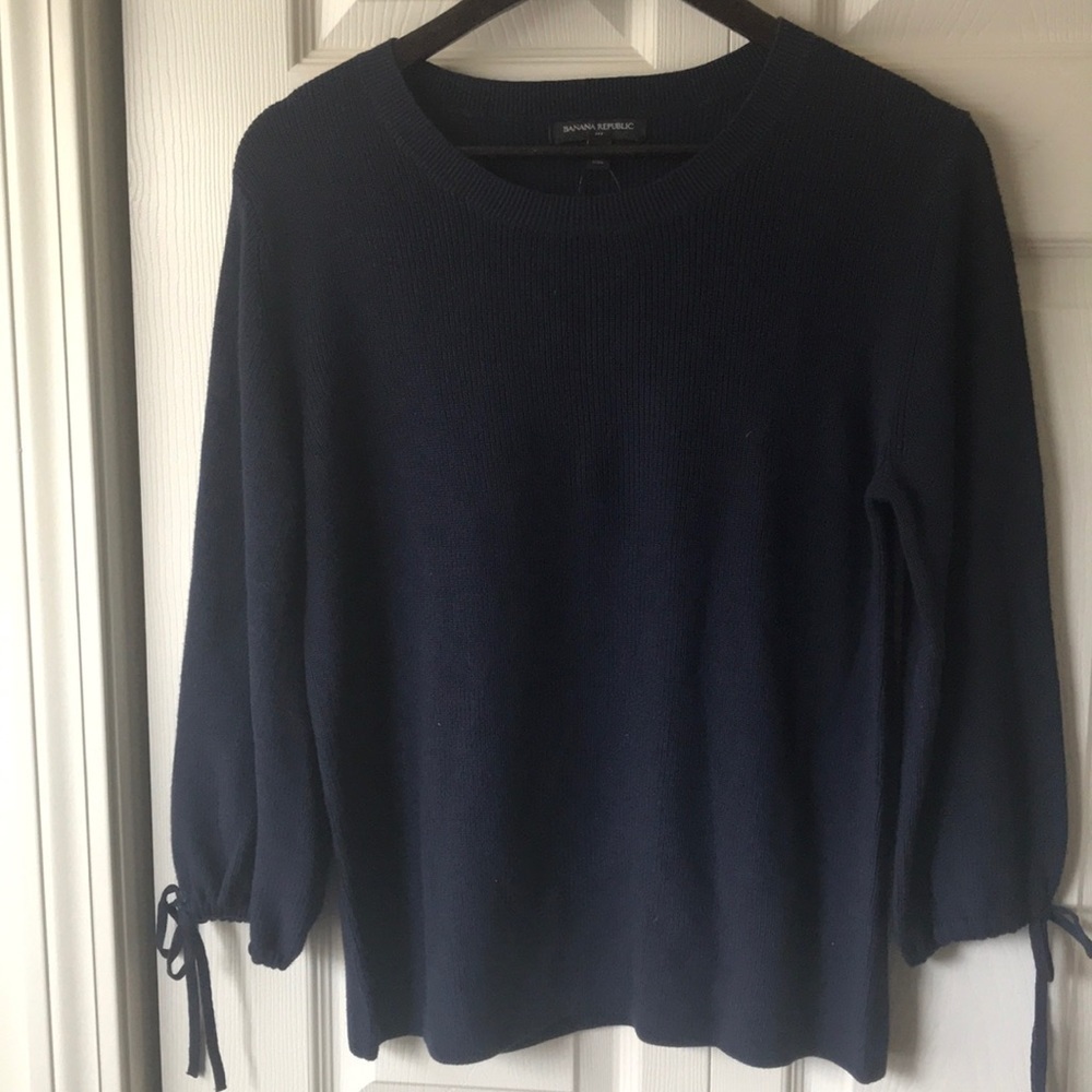 Banana Republic crew neck tie sleeve sweater